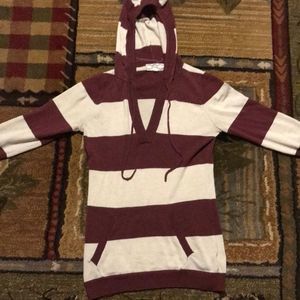 Maroon and tan hooded shirt😋